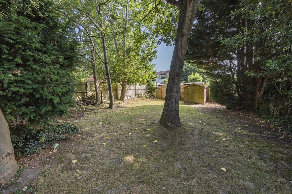 Additional image 18 of How Wood, Park Street, St. Albans