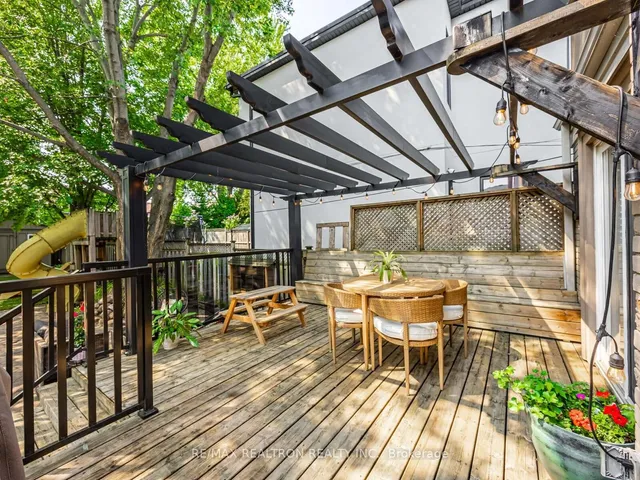 Additional image 33 of 121 Barker Ave