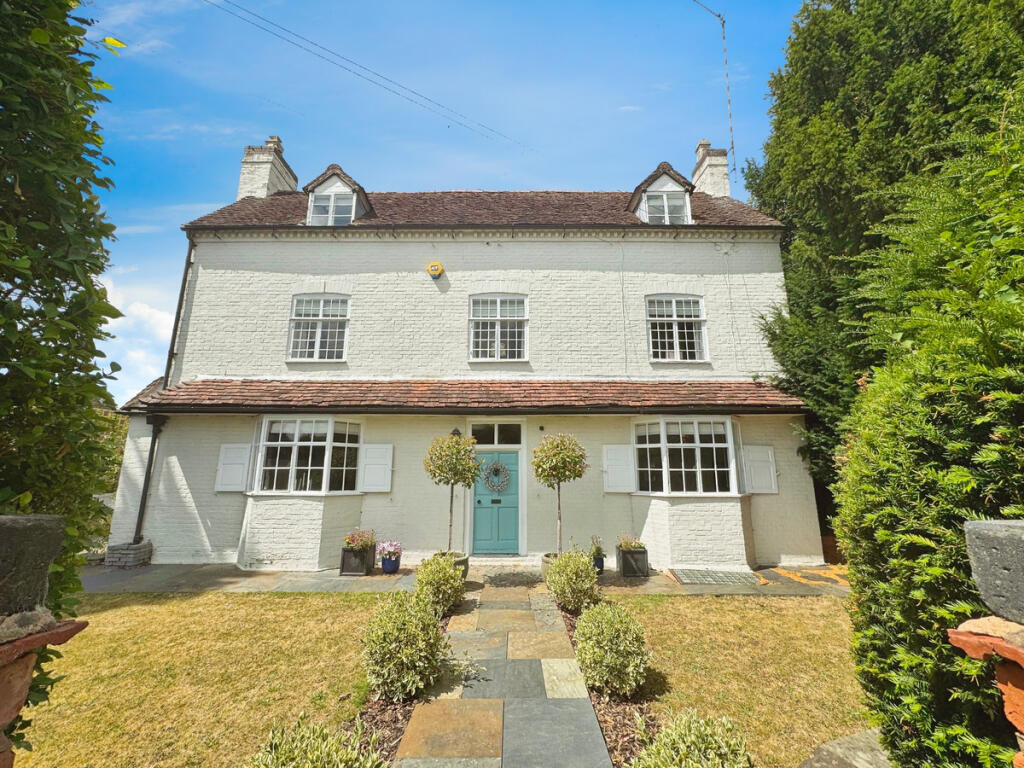 Additional image 8 of Wootton Wawen, Double Carport, Stunning Interior