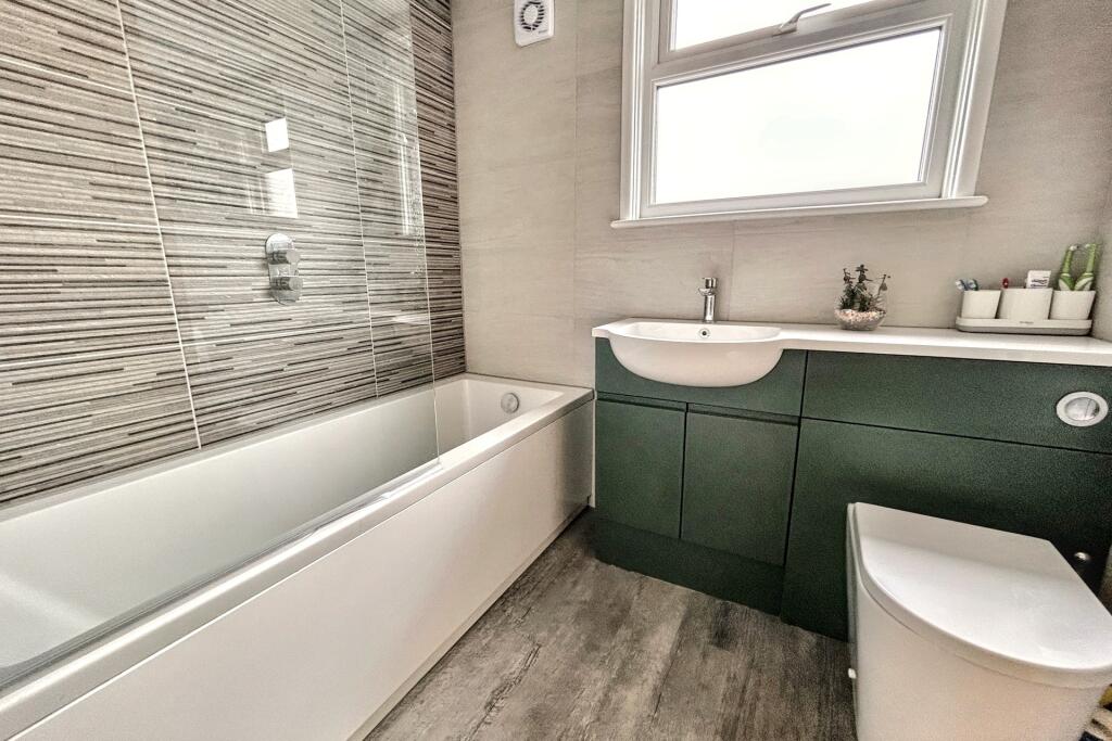 Additional image 13 of Carey