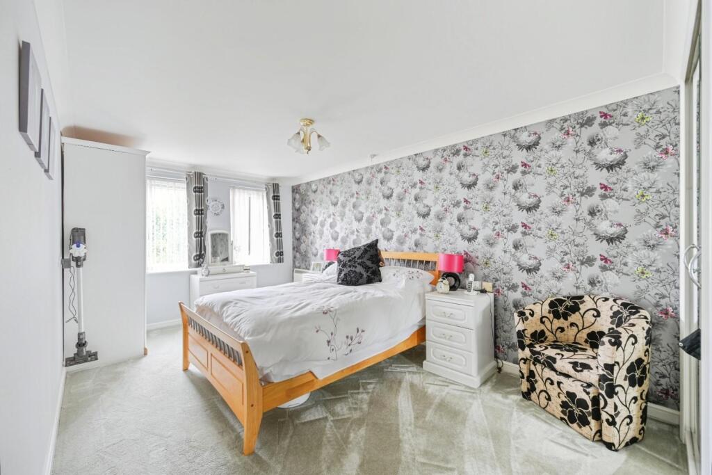 Additional image 10 of Rosy Cross, Tamworth