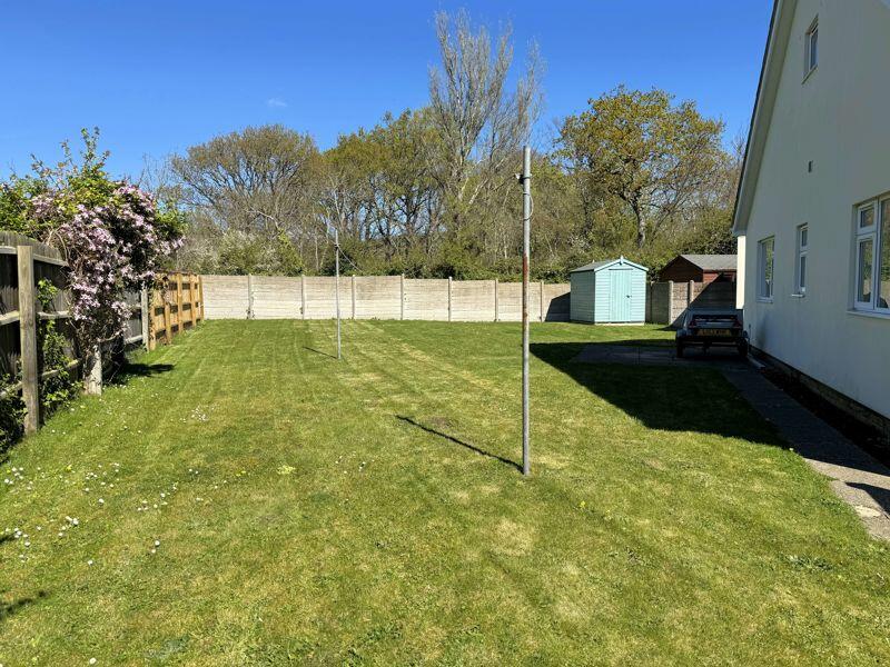 Additional image 35 of Spacious Bungalow With Potential To Convert Huge Loft Space Stpp - Quiet Location