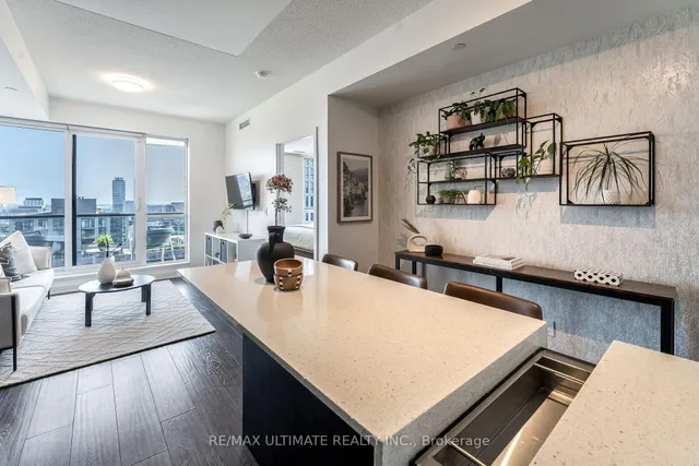 Additional image 15 of 170 sumach St Unit 1404