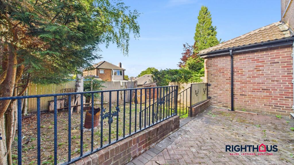 Additional image 15 of Hawkswood Avenue, Bradford, BD9