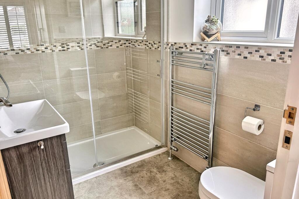 Additional image 10 of Carey