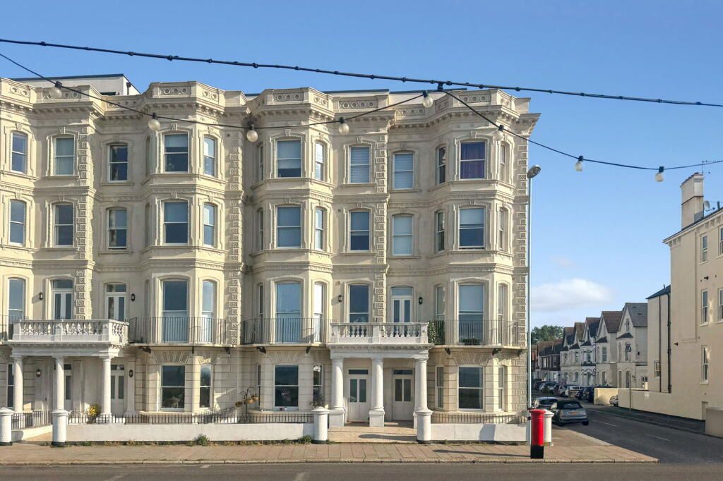 117 Marine Parade, Worthing, West Sussex, BN11 3QQ