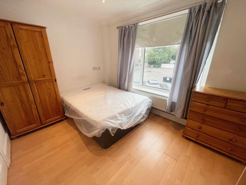 Additional image 11 of Student/ Sharer Three Double Bedroom Flat (P01846)