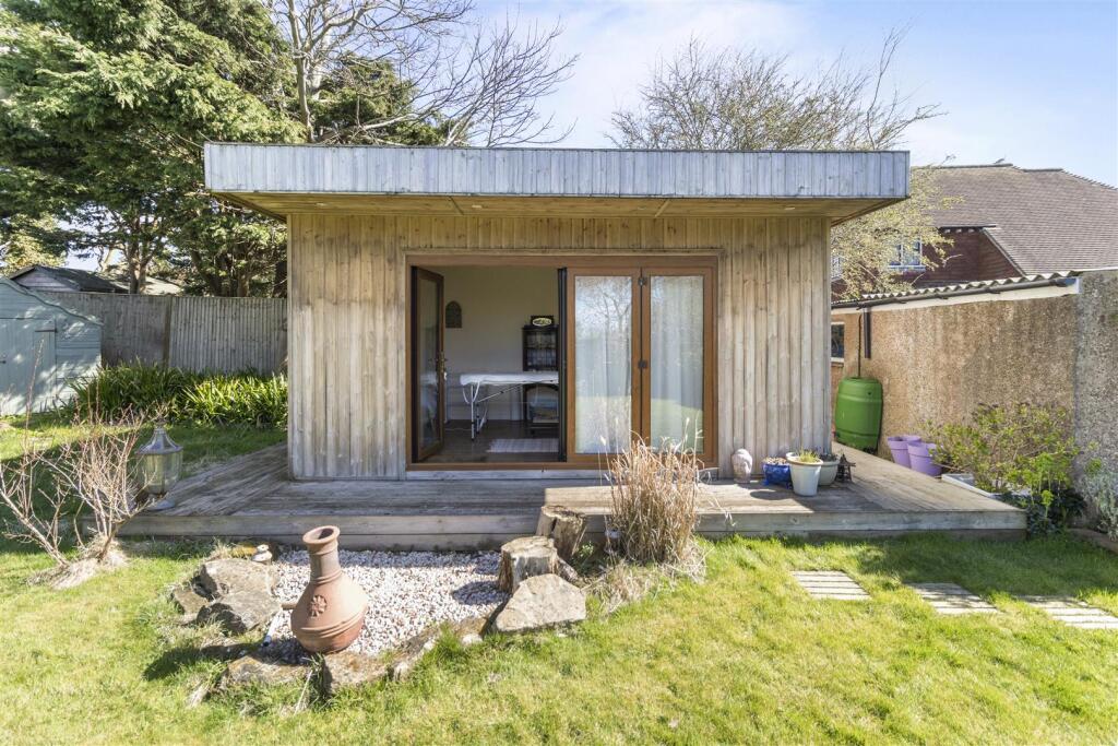 Additional image 17 of Headland Avenue, Seaford