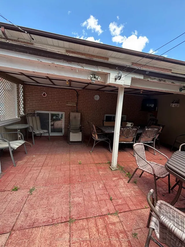 Additional image 22 of 69 Thistle Down Blvd