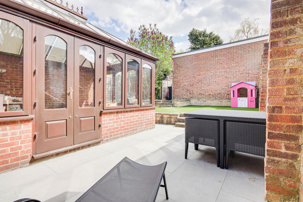 Additional image 8 of Knowle Drive, Harpenden, Hertfordshire, AL5