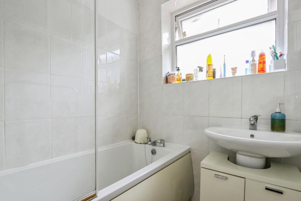 Additional image 4 of Frensham Close, BOURNEMOUTH, Dorset, BH10