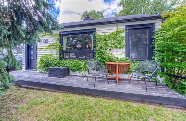 Additional image 10 of 102 Spadina Rd