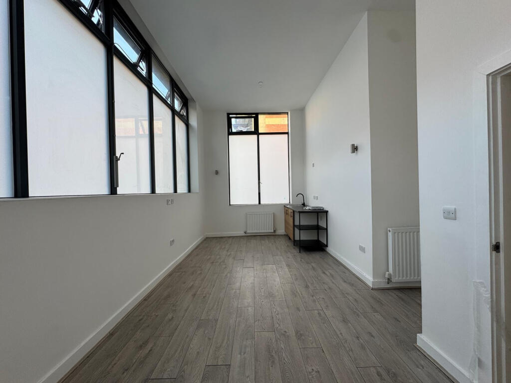 Additional image 4 of 21 Silver Street, Bury, Lancashire, BL9