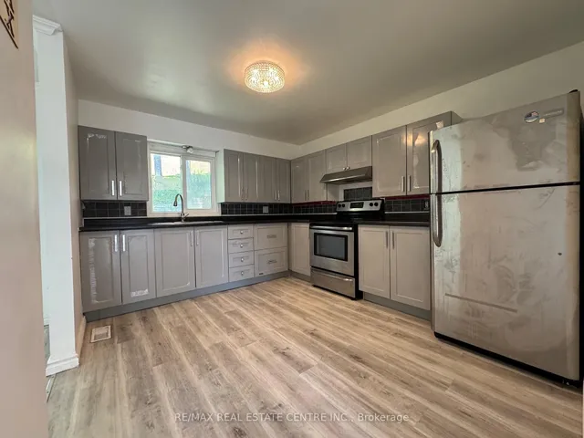 Additional image 2 of 648 Doon Village Rd Unit 5