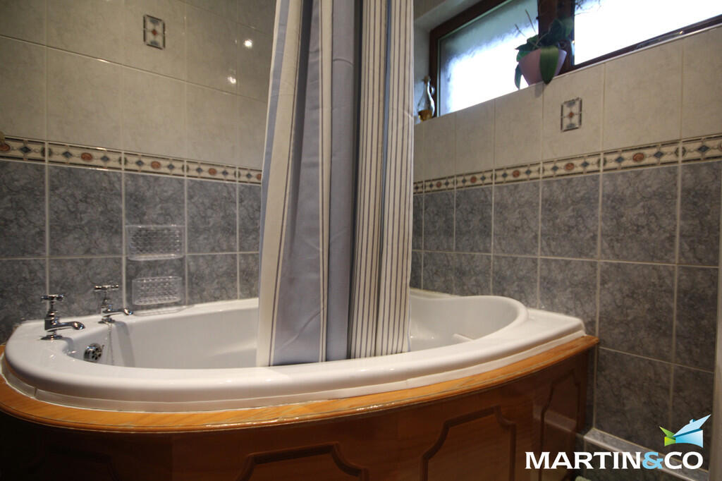 Additional image 8 of Leahurst Crescent, Harborne, B17