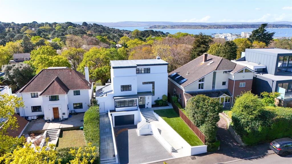 Additional image 26 of Blake Hill Crescent, Lilliput