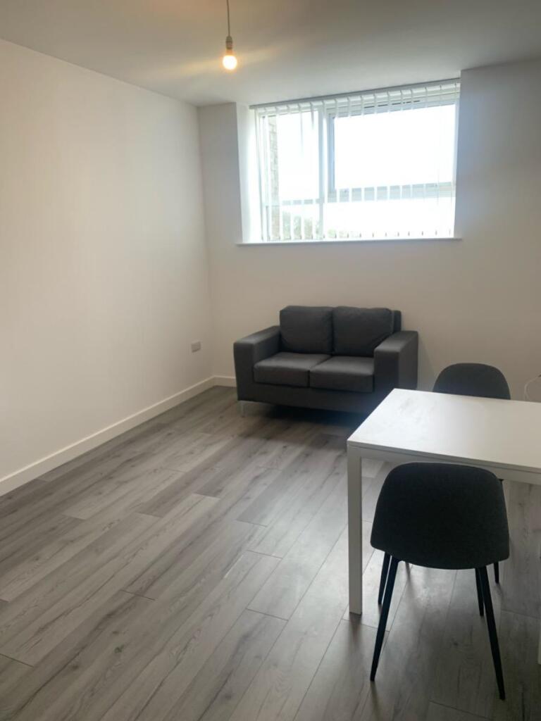 Additional image 4 of Card House, Bingley Road, Bradford, BD9 6FF