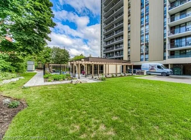 Additional image 40 of 81 Church St Unit 1504