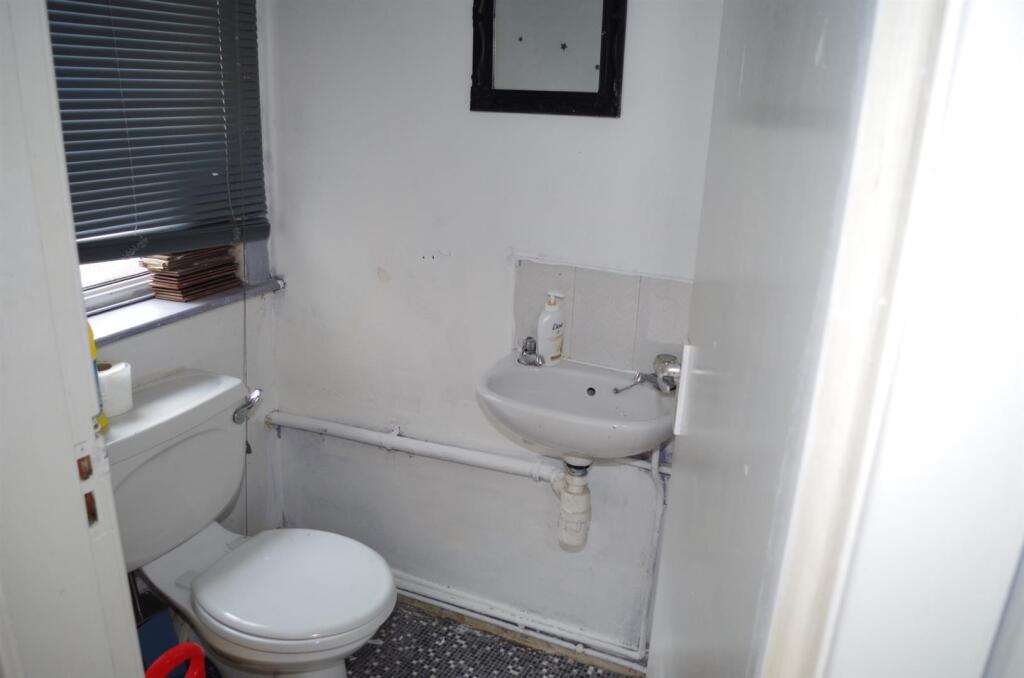 Additional image 10 of Gordon Avenue, Bolton