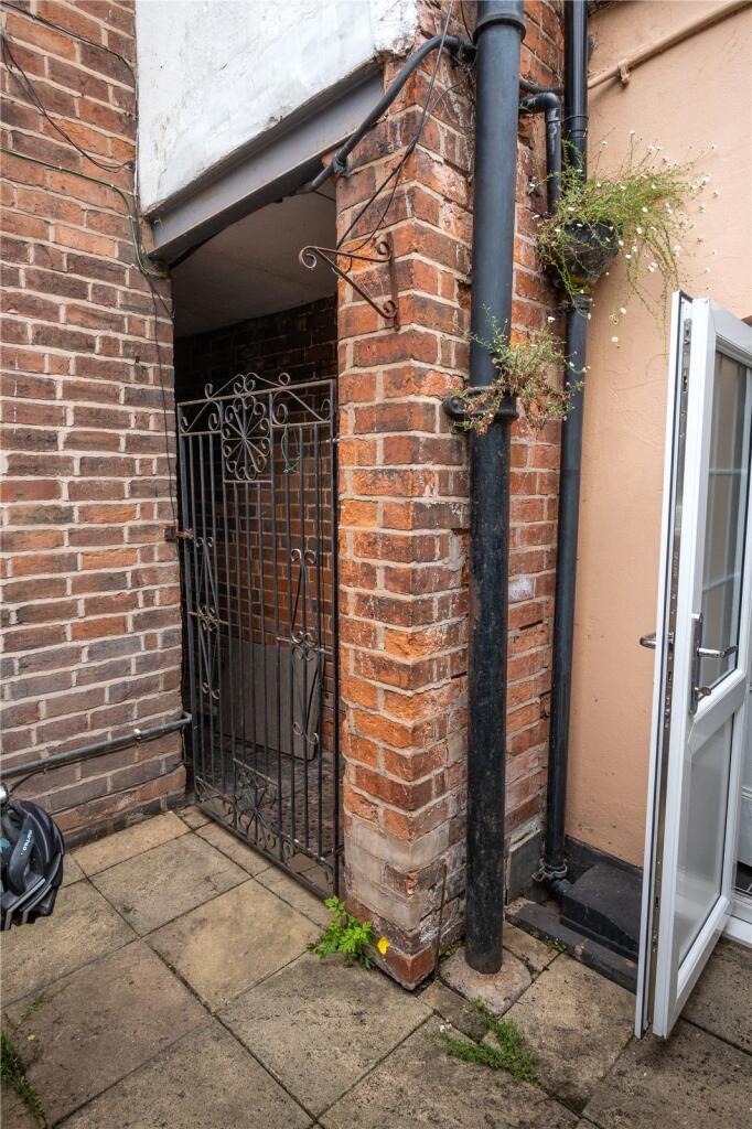 Additional image 22 of Alcester Road, Moseley, Birmingham, B13