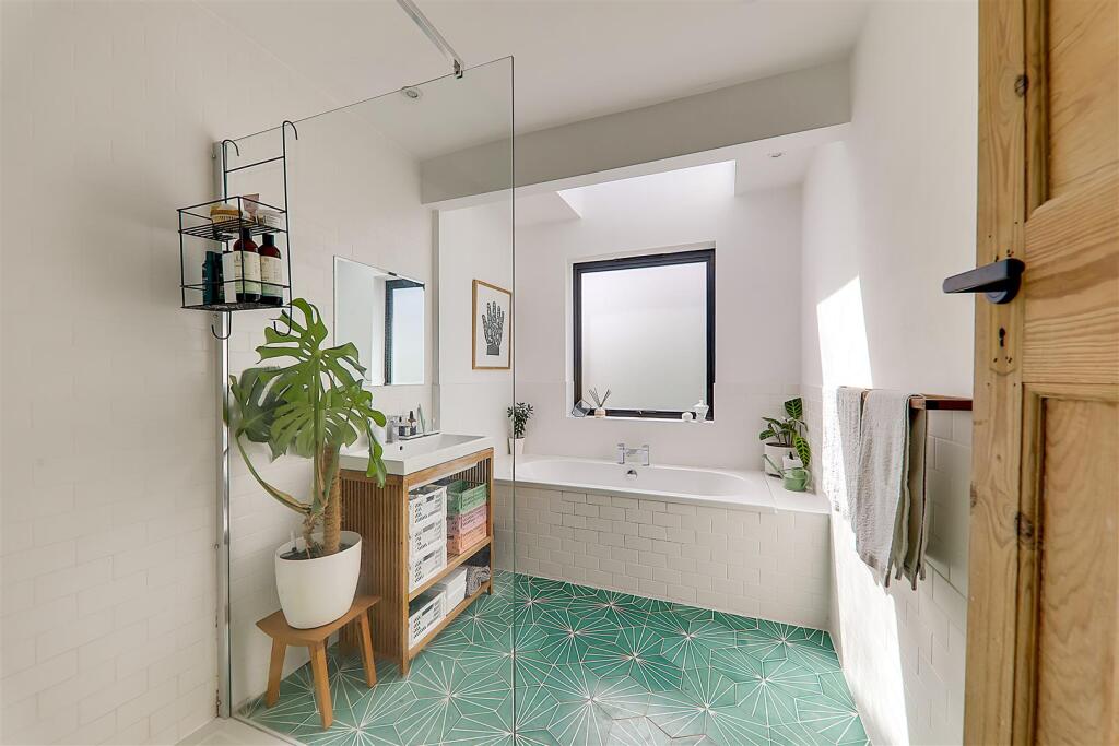 Additional image 18 of Gorse Avenue, Offington, Worthing, West Sussex, BN14 9PG