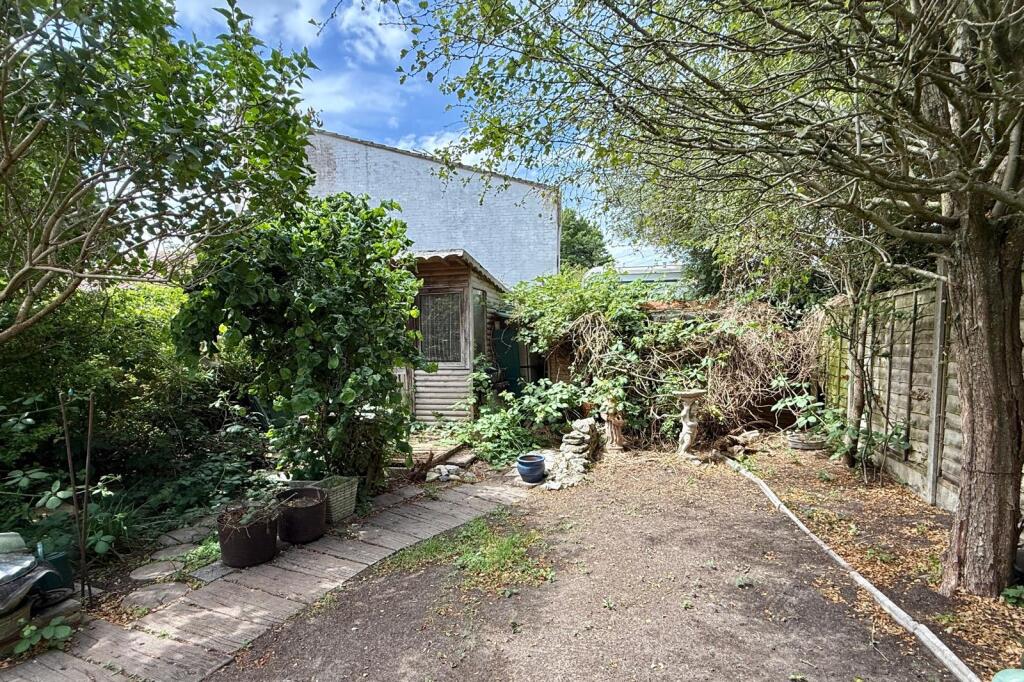 Additional image 23 of Kingsburys Lane, Ringwood, BH24 1EL