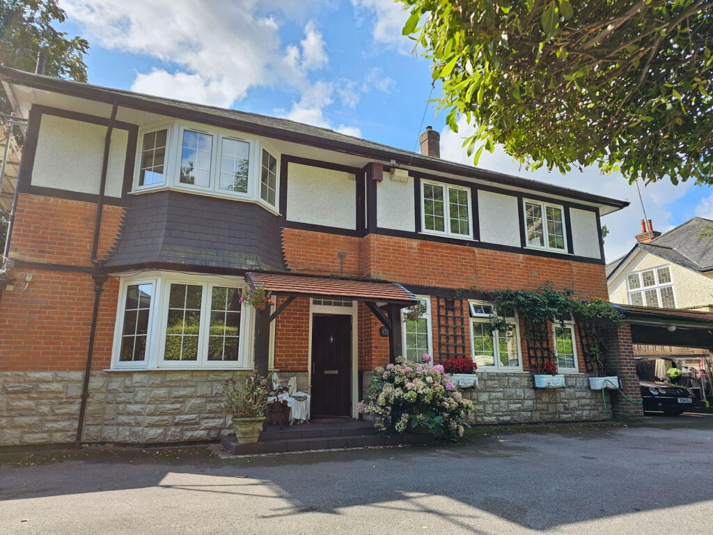 East Avenue, Bournemouth, BH3 7BT