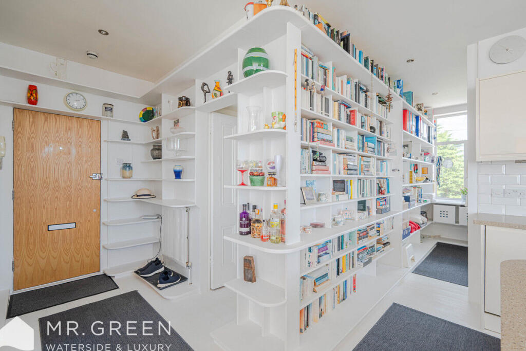 Additional image 9 of Sandy Bank, 39 Southbourne Overcliff Drive, Southbourne. BH6 3PL