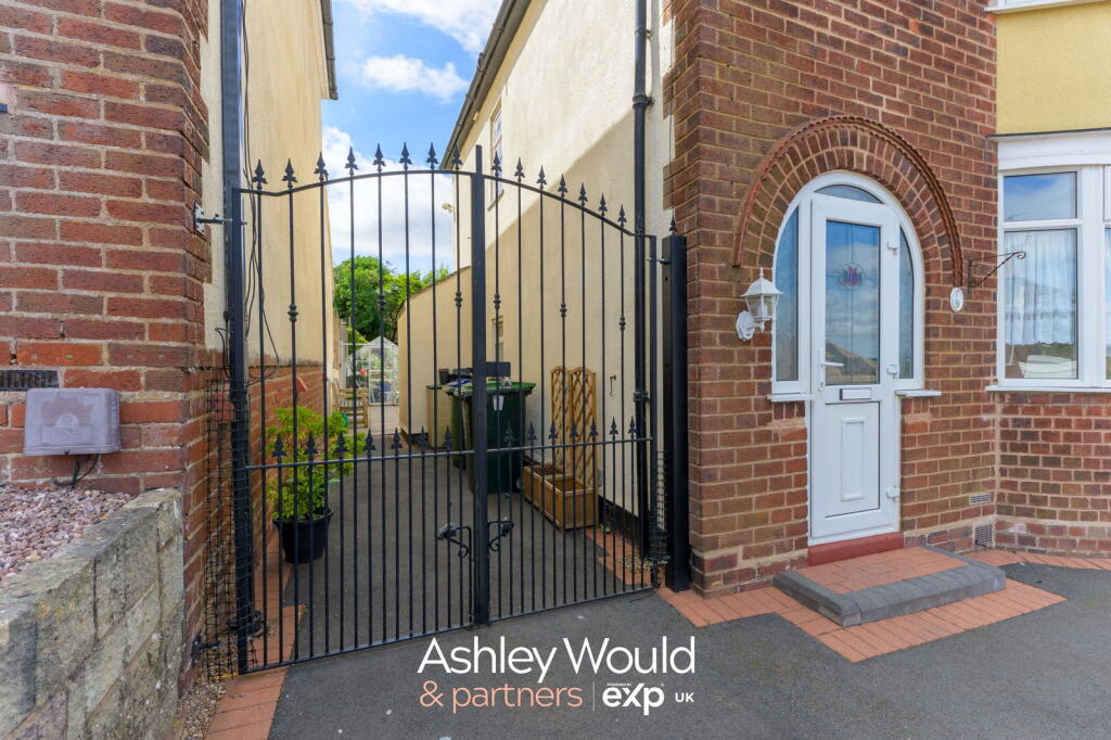 Additional image 21 of Sandfields Road, Oldbury, B68 9NR