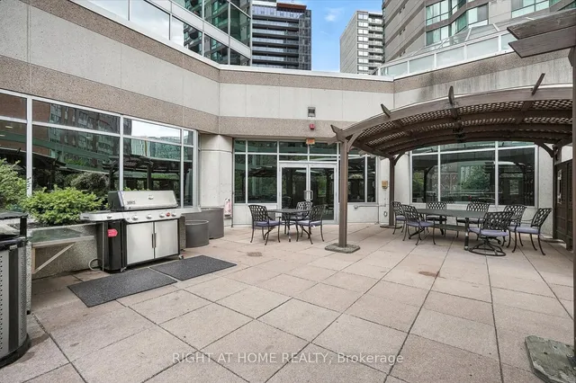 Additional image 28 of 38 Elm St Unit 1803