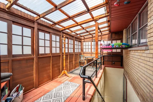 Additional image 38 of 902 North Shore Blvd