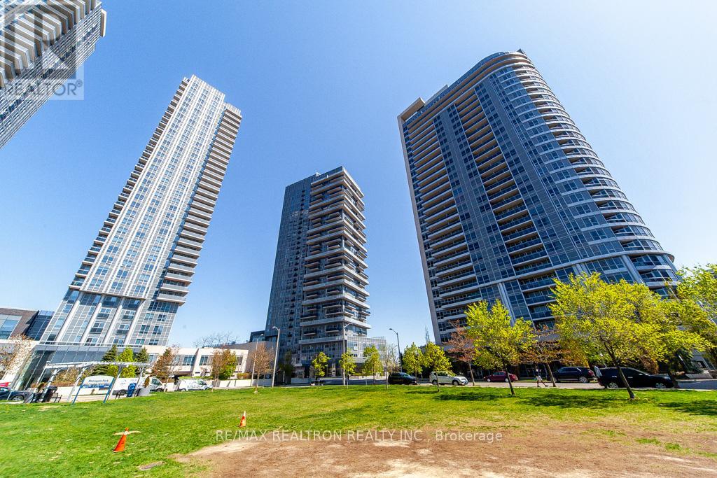 1004 - 225 VILLAGE GREEN SQUARE|Toronto (Agincourt South-Malvern West), Ontario M1S0N4