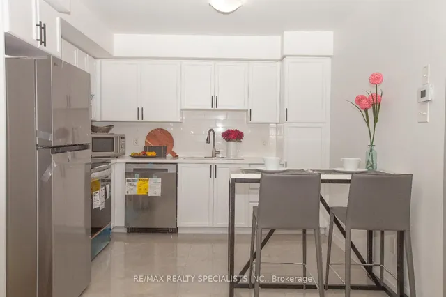 Additional image 6 of 60 Fairwood Circ Unit 78