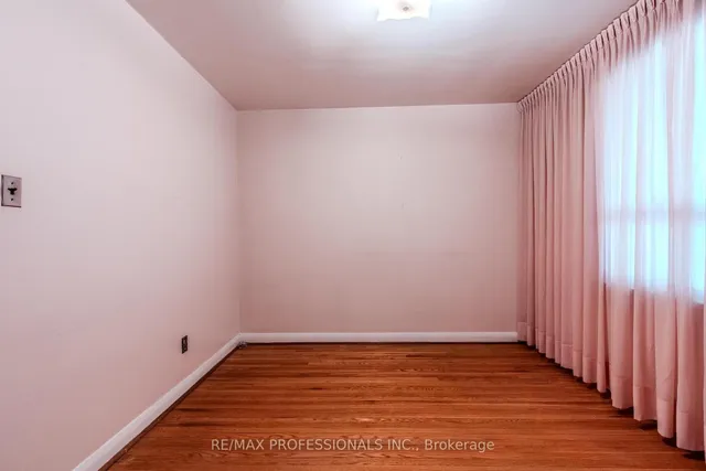 Additional image 25 of 15 Nordin Ave