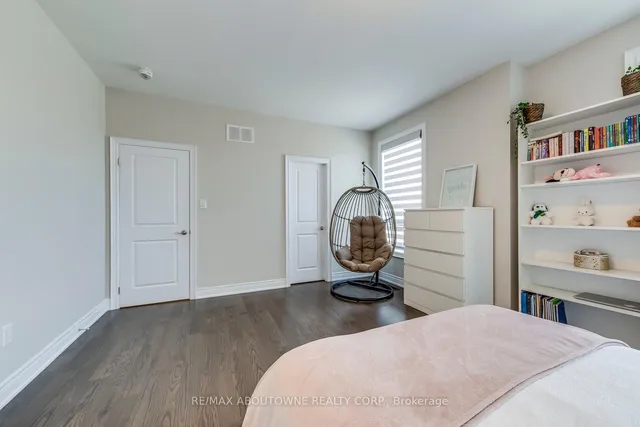 Additional image 33 of 19 Raindrop Terr