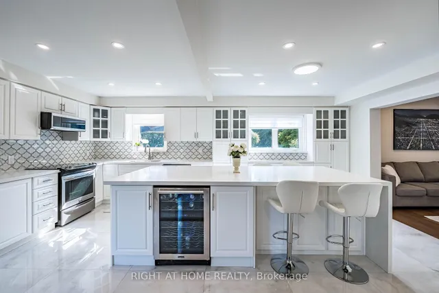 Additional image 14 of 3981 Mahogany Row