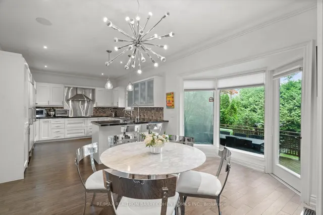 Additional image 11 of 566 Castlefield Ave