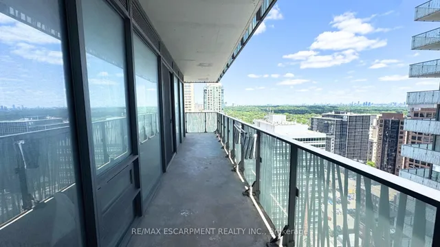 Additional image 22 of 42 Charles St Unit 2409