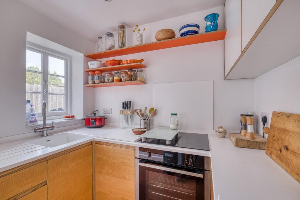 Additional image 11 of Most desirable road in Street