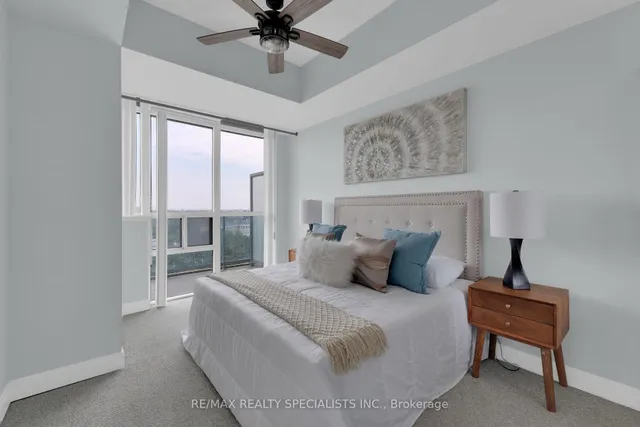 Additional image 18 of 80 Absolute Ave Unit 911