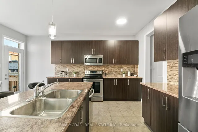 Additional image 16 of 73 Miracle Tr