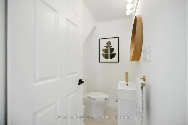 Additional image 14 of 32 Stadium Rd Unit 325