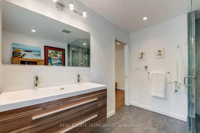 Additional image 24 of 52 Harewood Ave