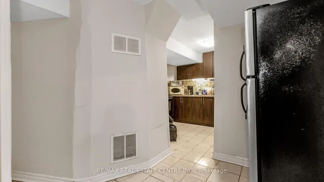 Additional image 45 of 4489 Weymouth Commons Cres