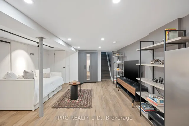 Additional image 41 of 127 Barker Ave