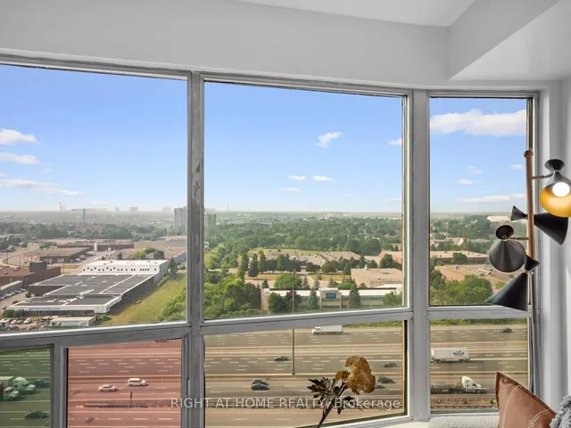 Additional image 14 of 18 Lee Centre Dr Unit 2013