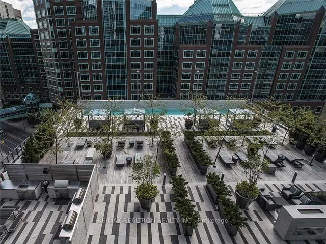 Additional image 13 of 101 Charles St Unit 1710