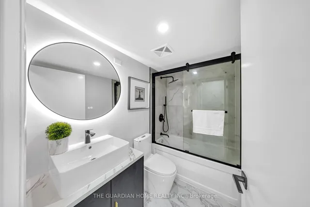 Additional image 6 of 231 Fort York Blvd Unit 1606