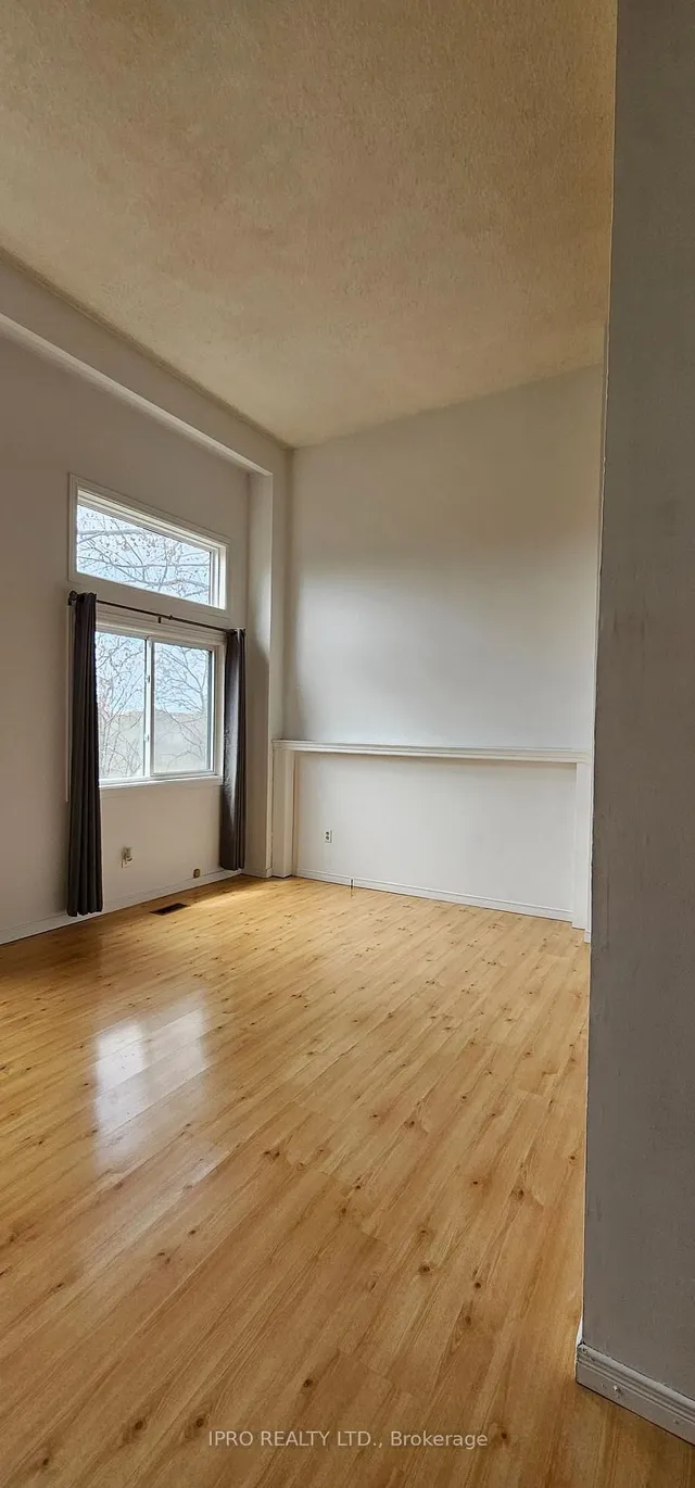 Additional image 3 of 36 Dawson Cres Unit 36