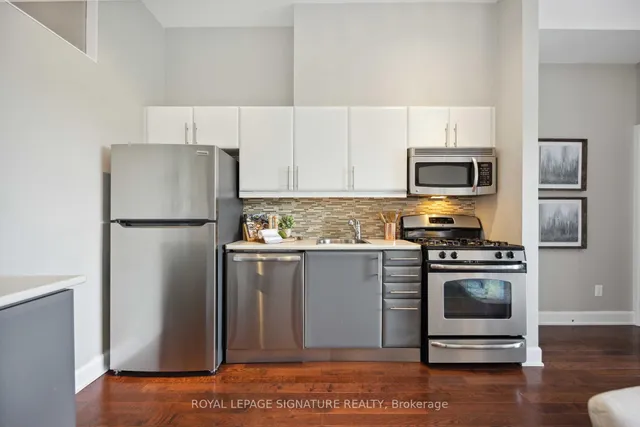 Additional image 7 of 160 Fallingbrook Rd Unit 205